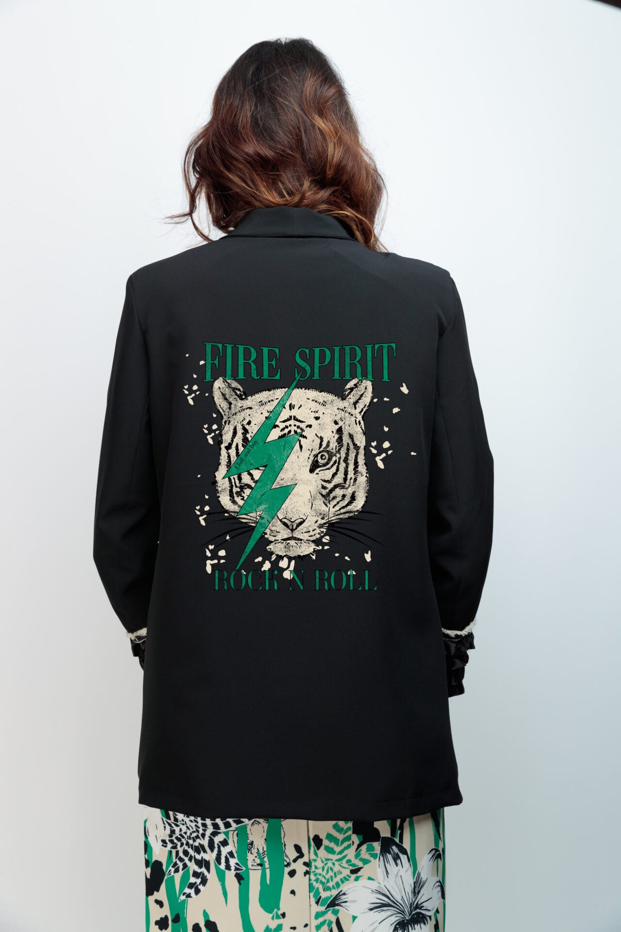 BLAZER NEGRA TIGER SPIRIT