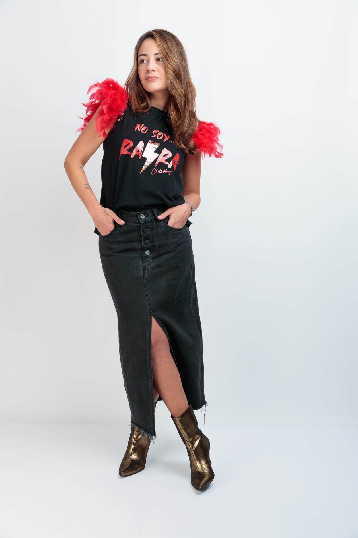 CAMISETA PLUMAS RARA RAYO