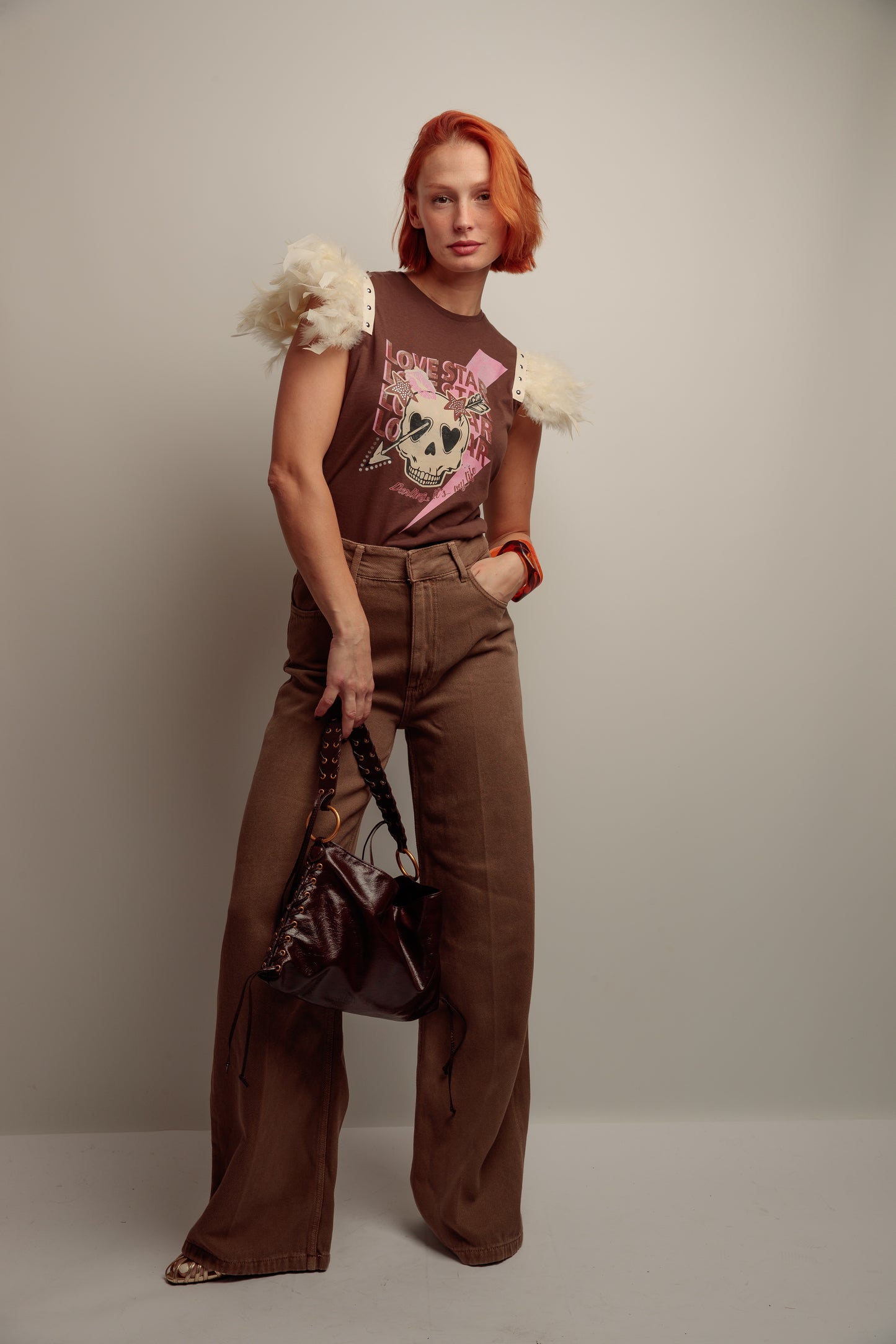Camiseta Plumas Tachas SK Caye