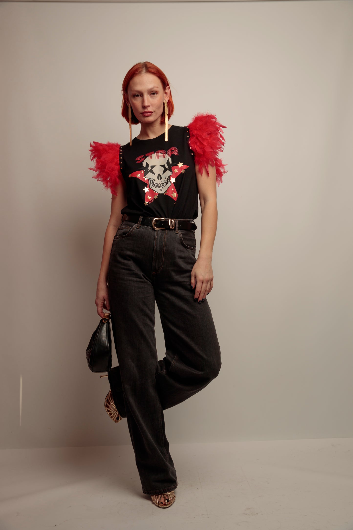 Camiseta Plumas Tachas Skull Fiesta