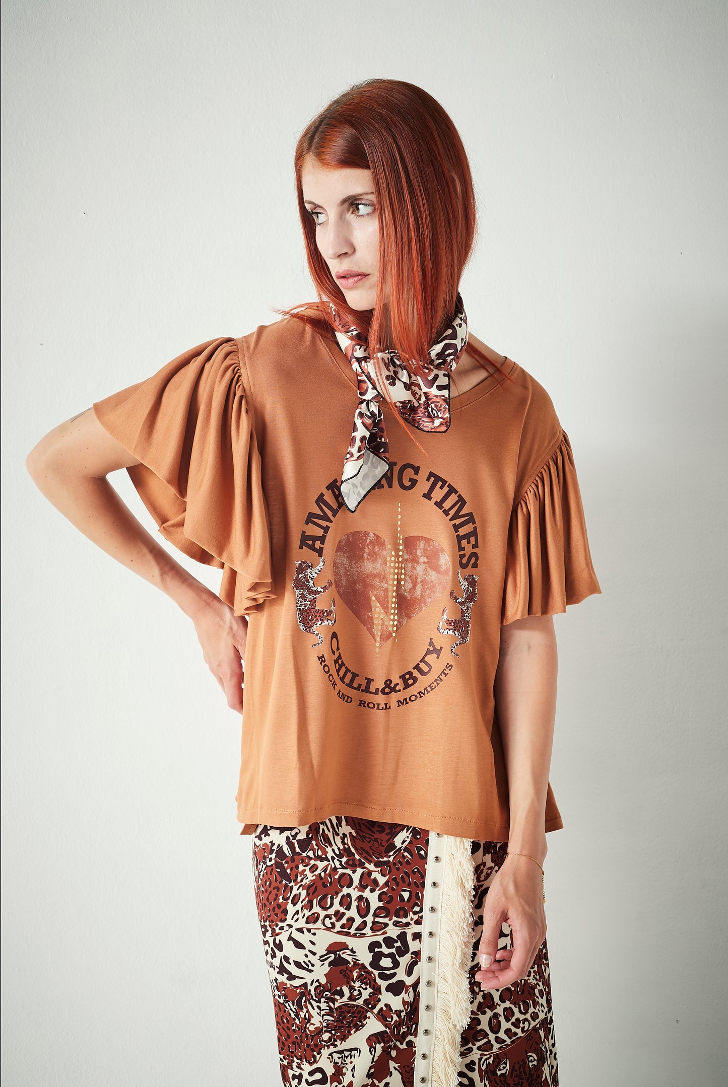 Camiseta Pétalo Amazing Brown
