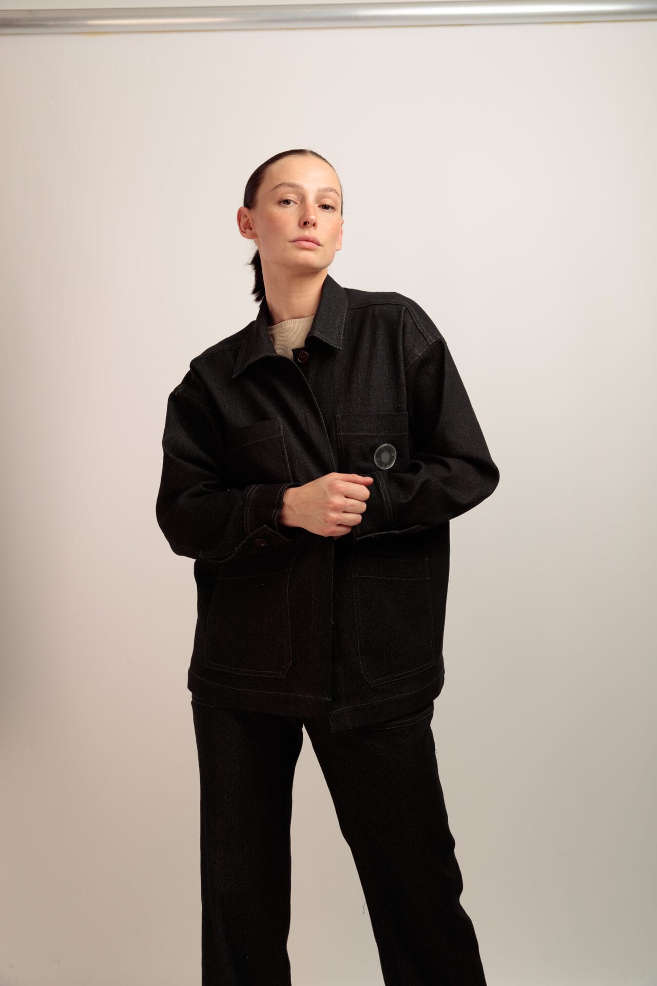 CHAQUETA DENIM NEGRO