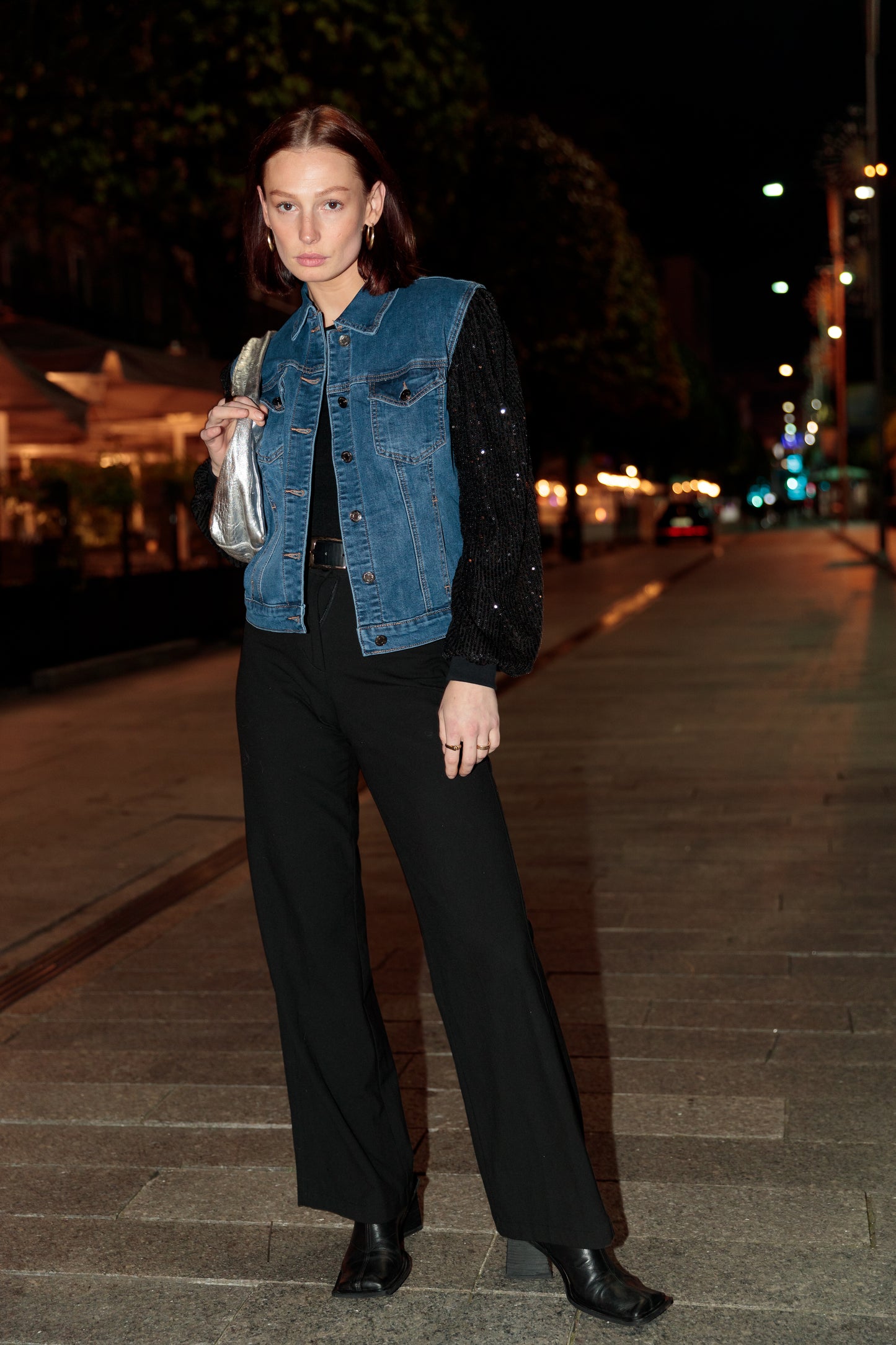 Veste à paillettes secrète