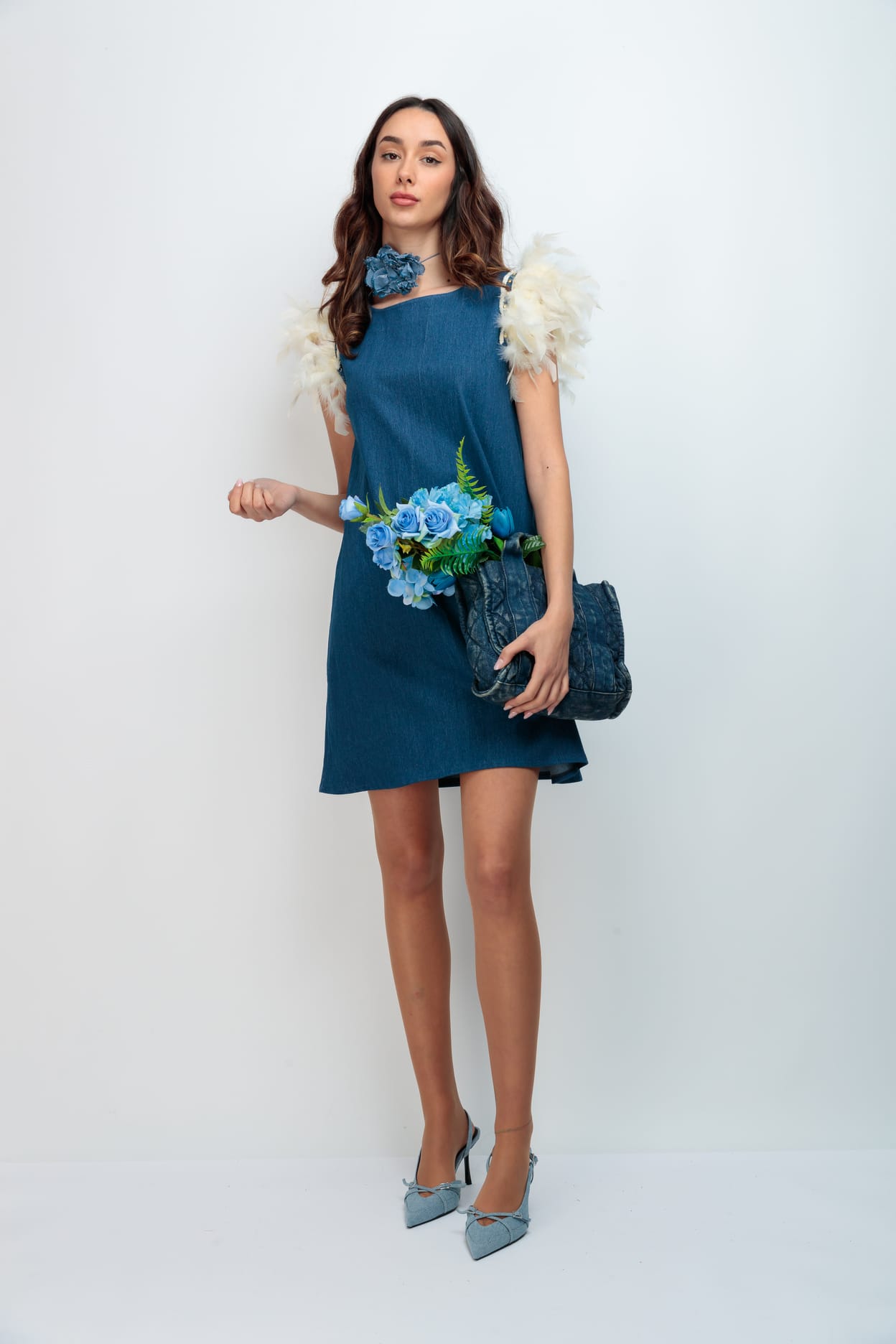 VESTIDO PLUMAS VAQUERO SIN DISENO