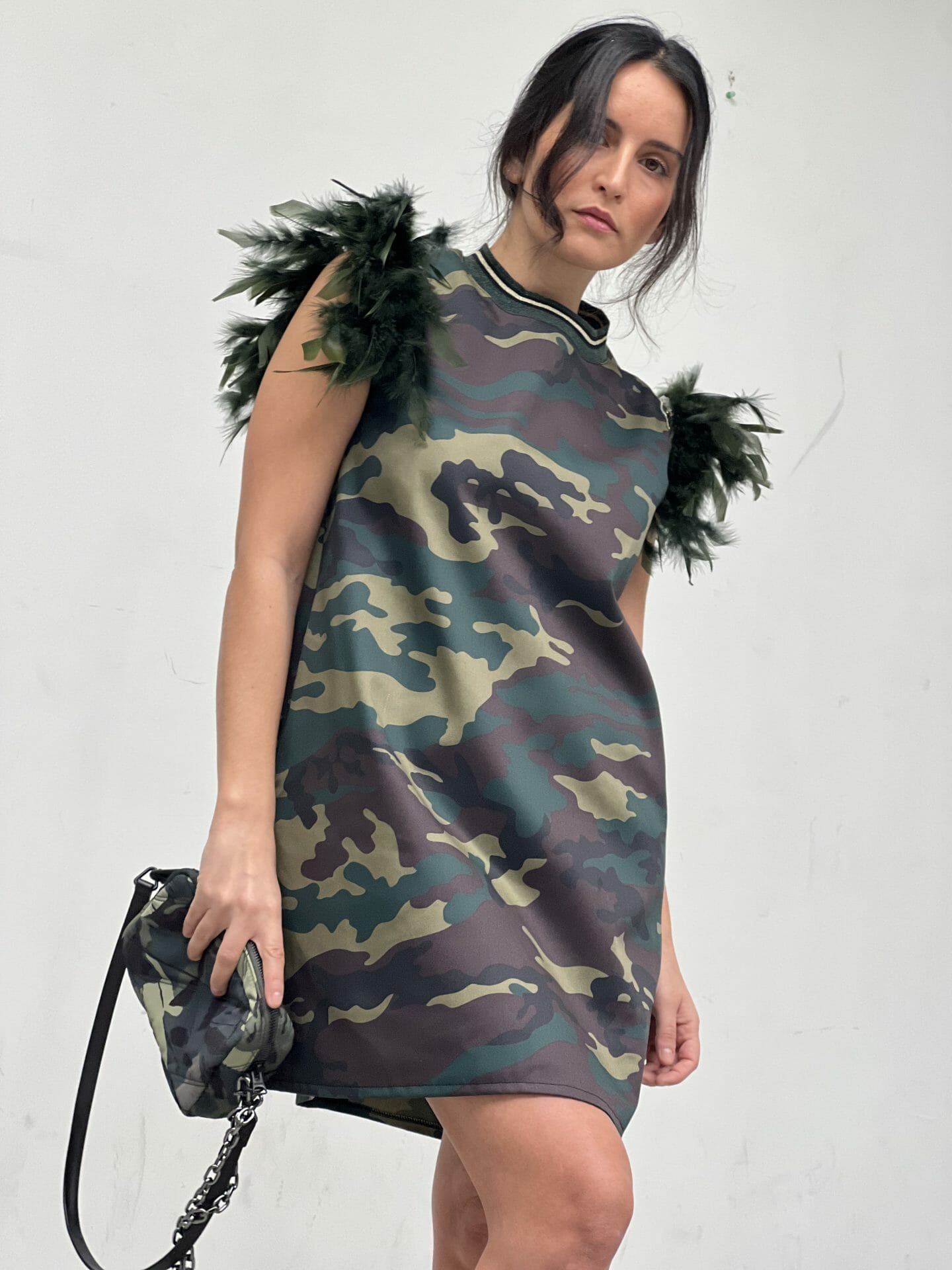 VESTIDO PLUMASTACHAS CAMUFLAJE SIN DISENO