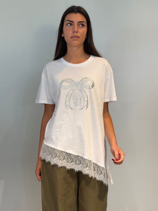 Camiseta Encaje Lazo Tachas