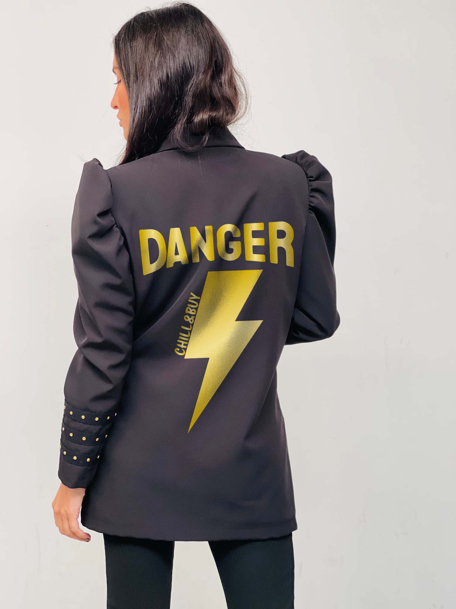 BLAZER ABULLONADA TACHUELAS DANGER