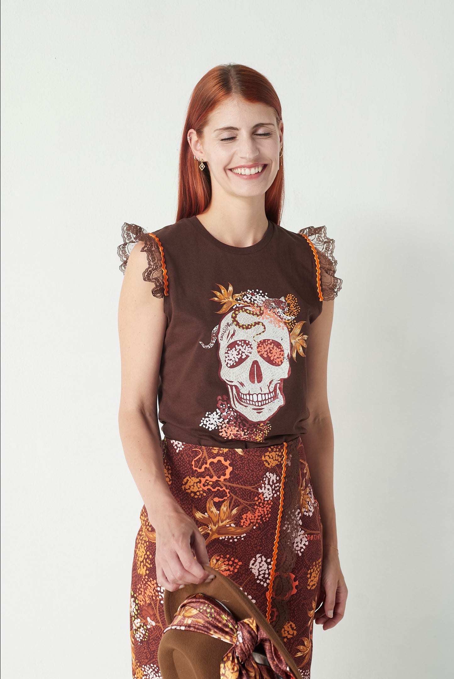 Camiseta Lace Skull Floral
