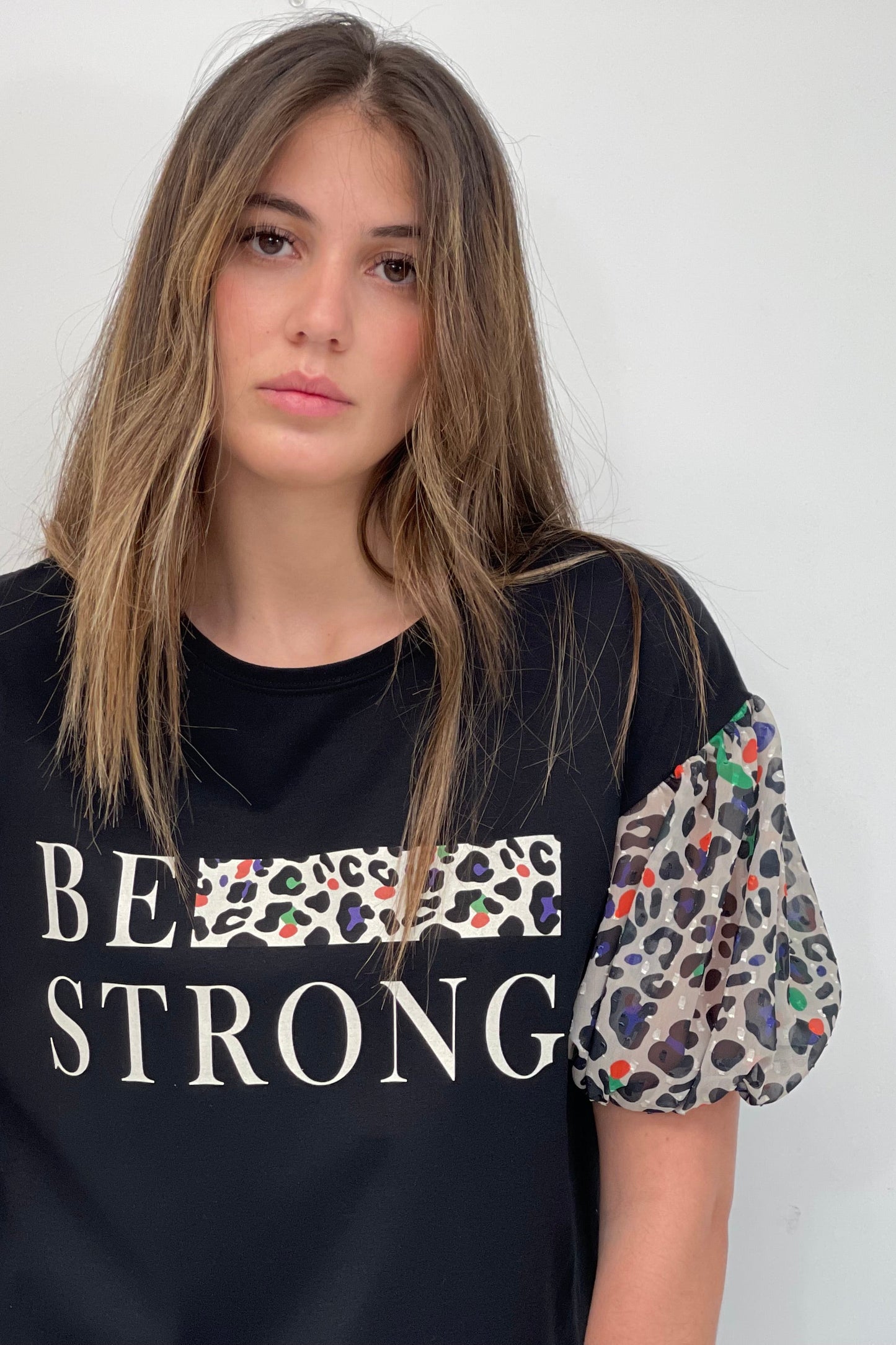 Camiseta Lola Be Strong