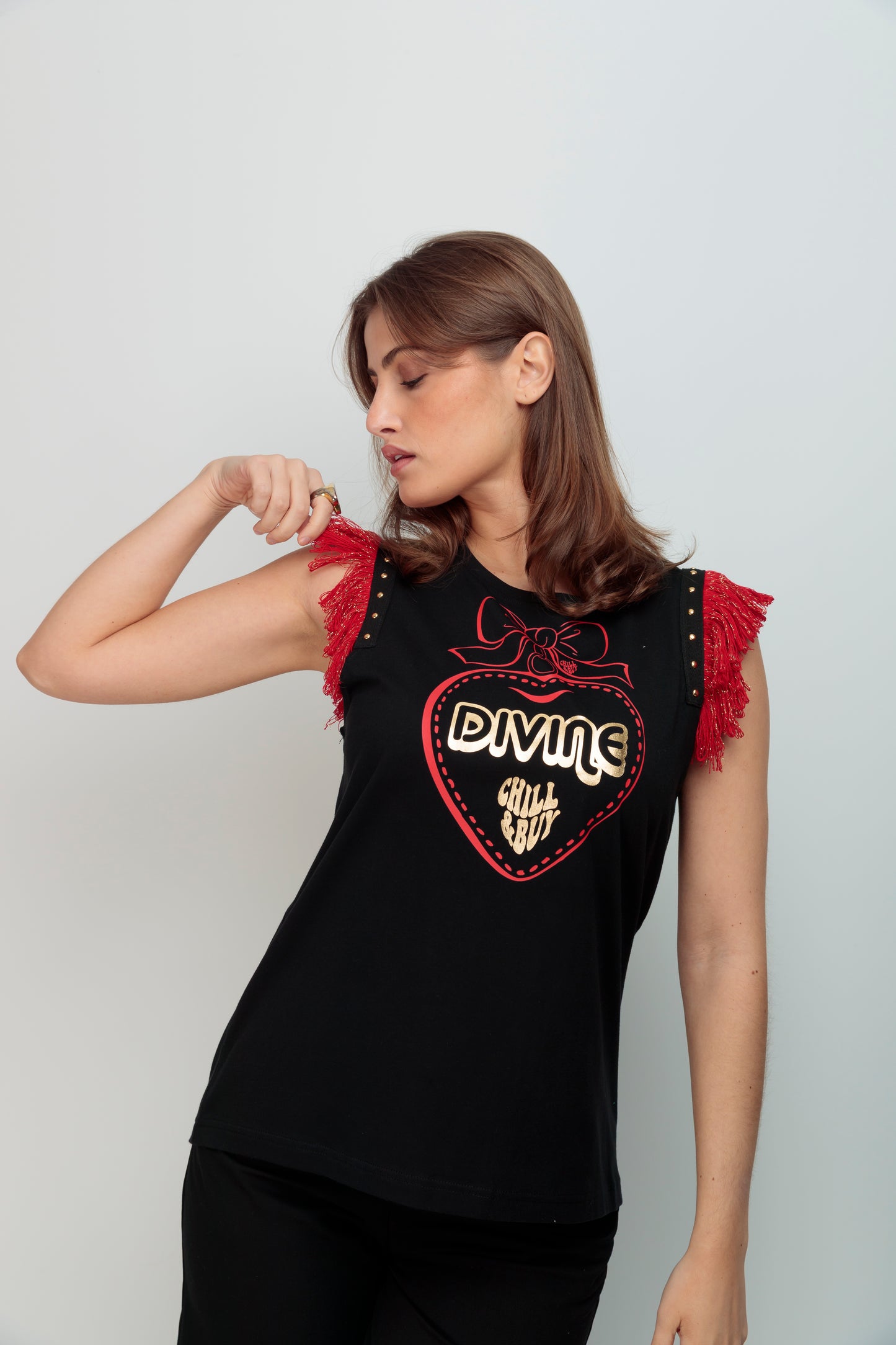 Camiseta Flecos Tachas Divine