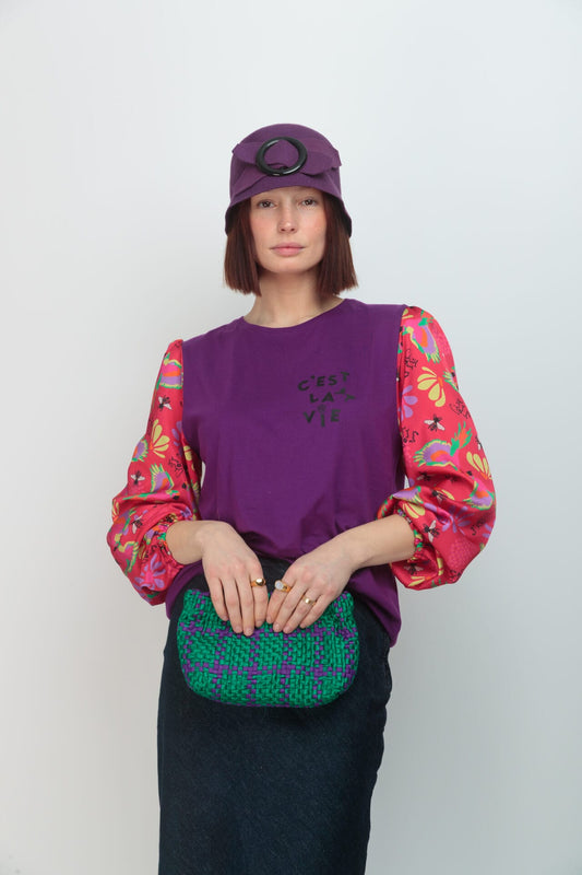 CAMISETA ABULLONADA CEST LA VIE