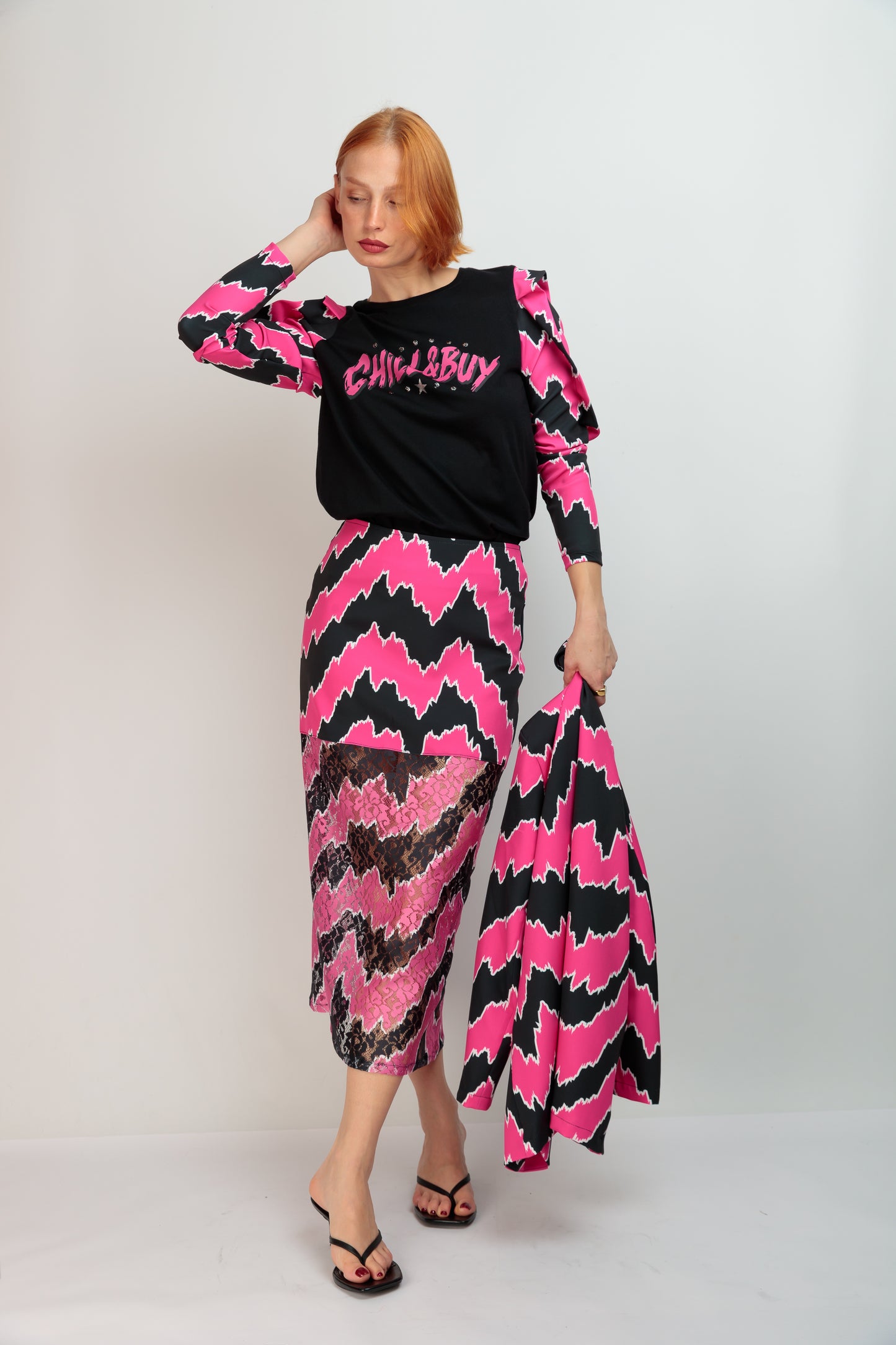 Camiseta Lucy Tique Chill Tachas