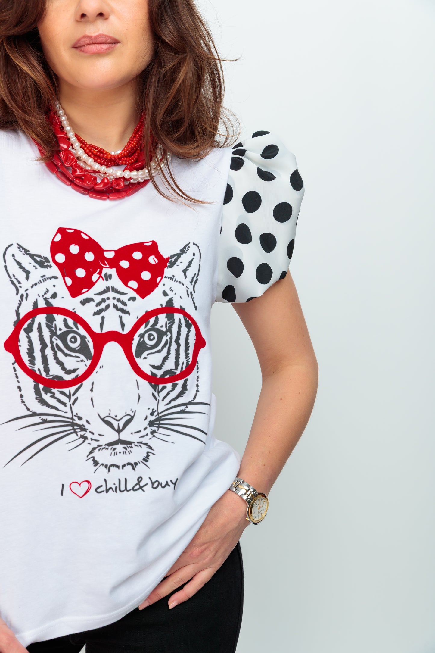 T-shirt à pois blancs