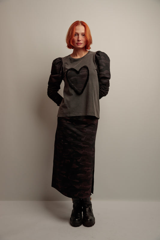 Camiseta Lupita Corazón Flecos