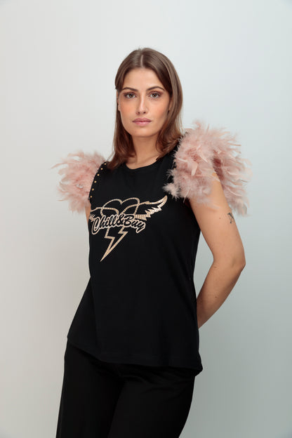 T-shirt beige à clous en forme de cœur et de plume