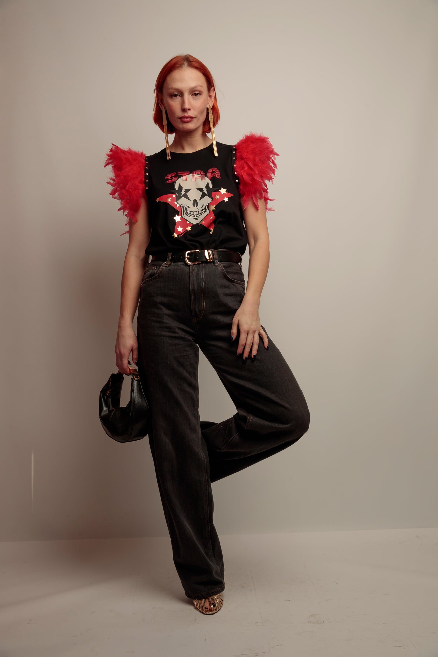 Camiseta Plumas Tachas Skull Fiesta