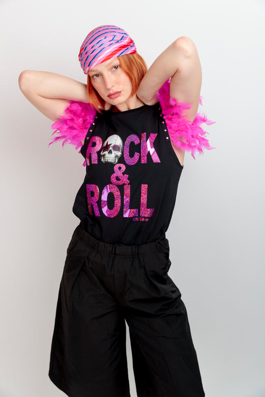 Camiseta Plumas Tachas Rock Skull