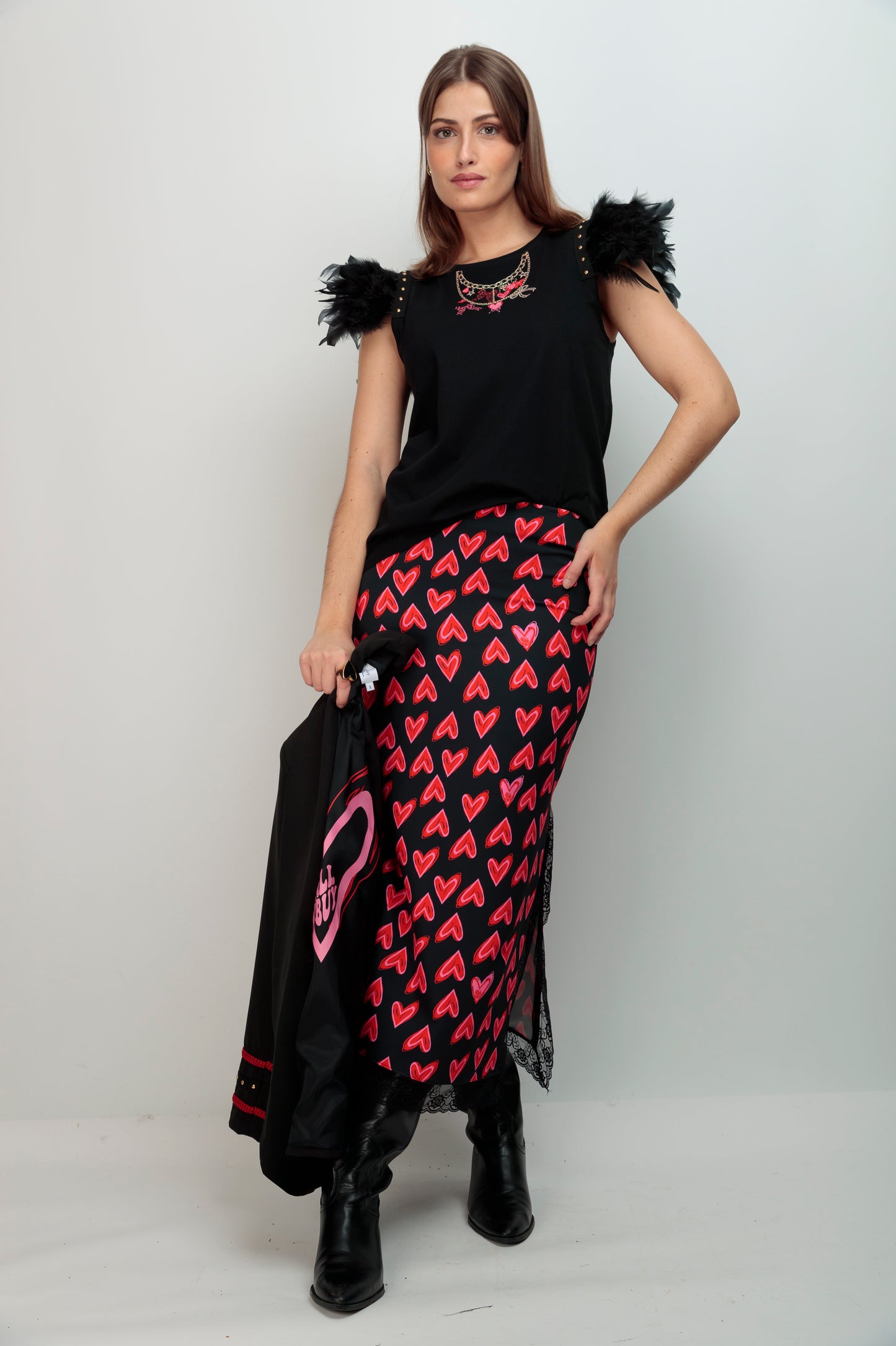 Camiseta Plumas Tachas Collares