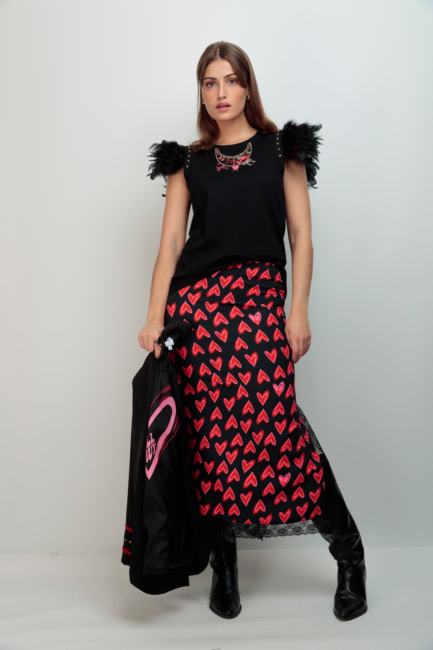 Camiseta Plumas Tachas Collares