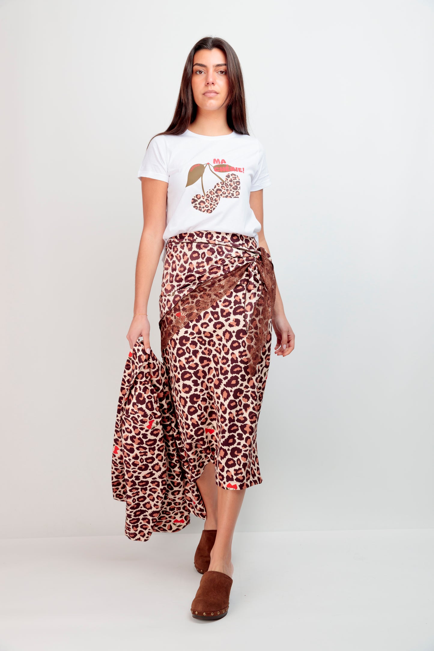 Camiseta Básica Cherry Leo