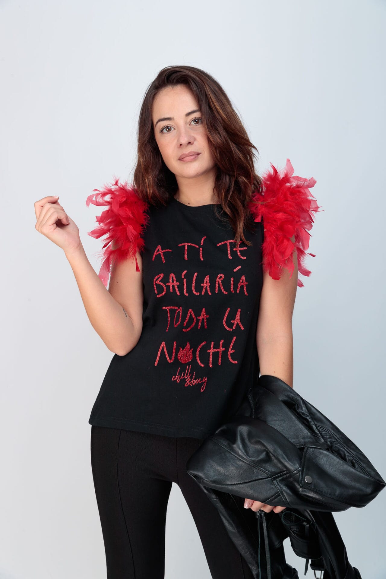 CAMSIETA PLUMAS BAILAR NOCHE
