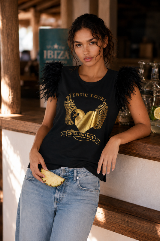 Camiseta Plumas Tachas True Love