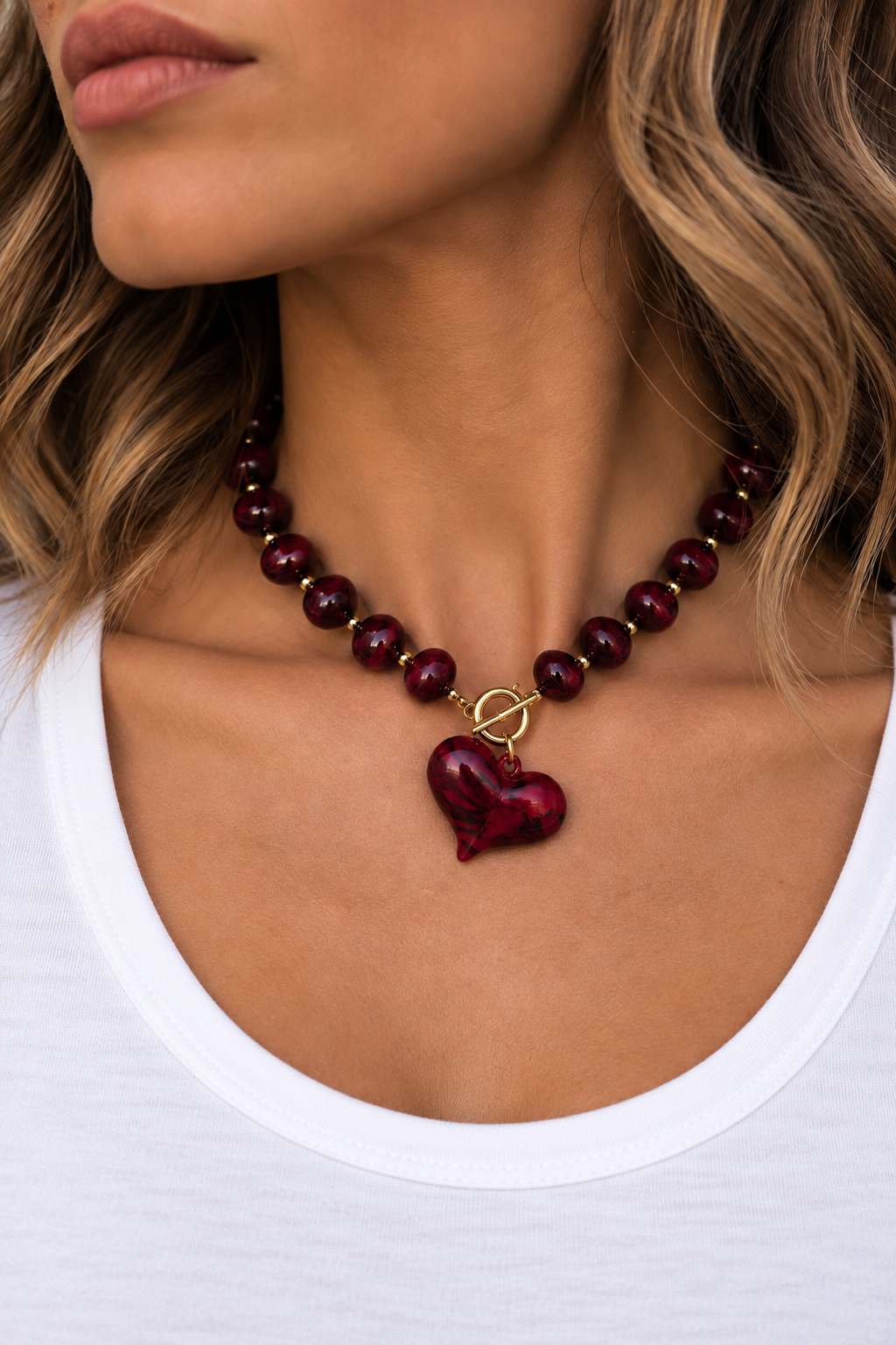 Collar Corazón Granate