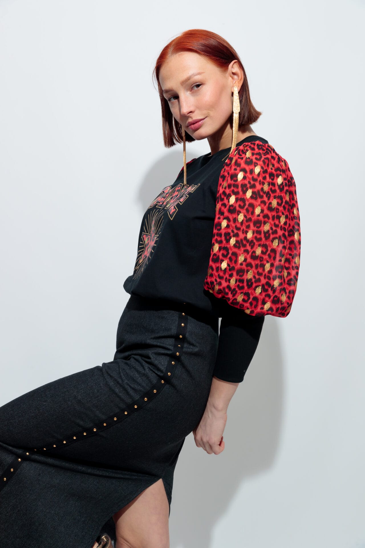 FALDA DENIM TACHAS DORADAS