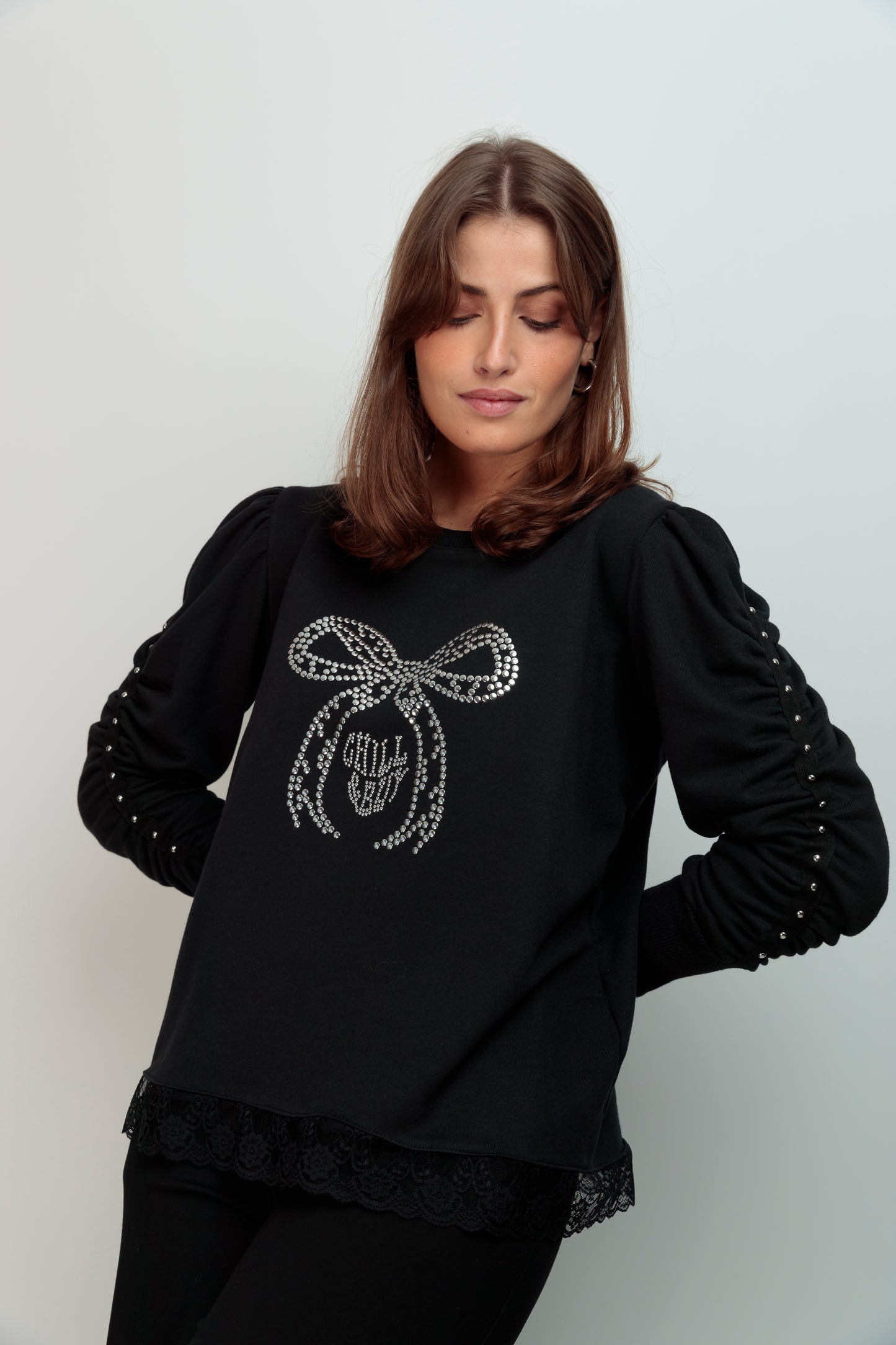 Sudadera Canela Lazo Tachas