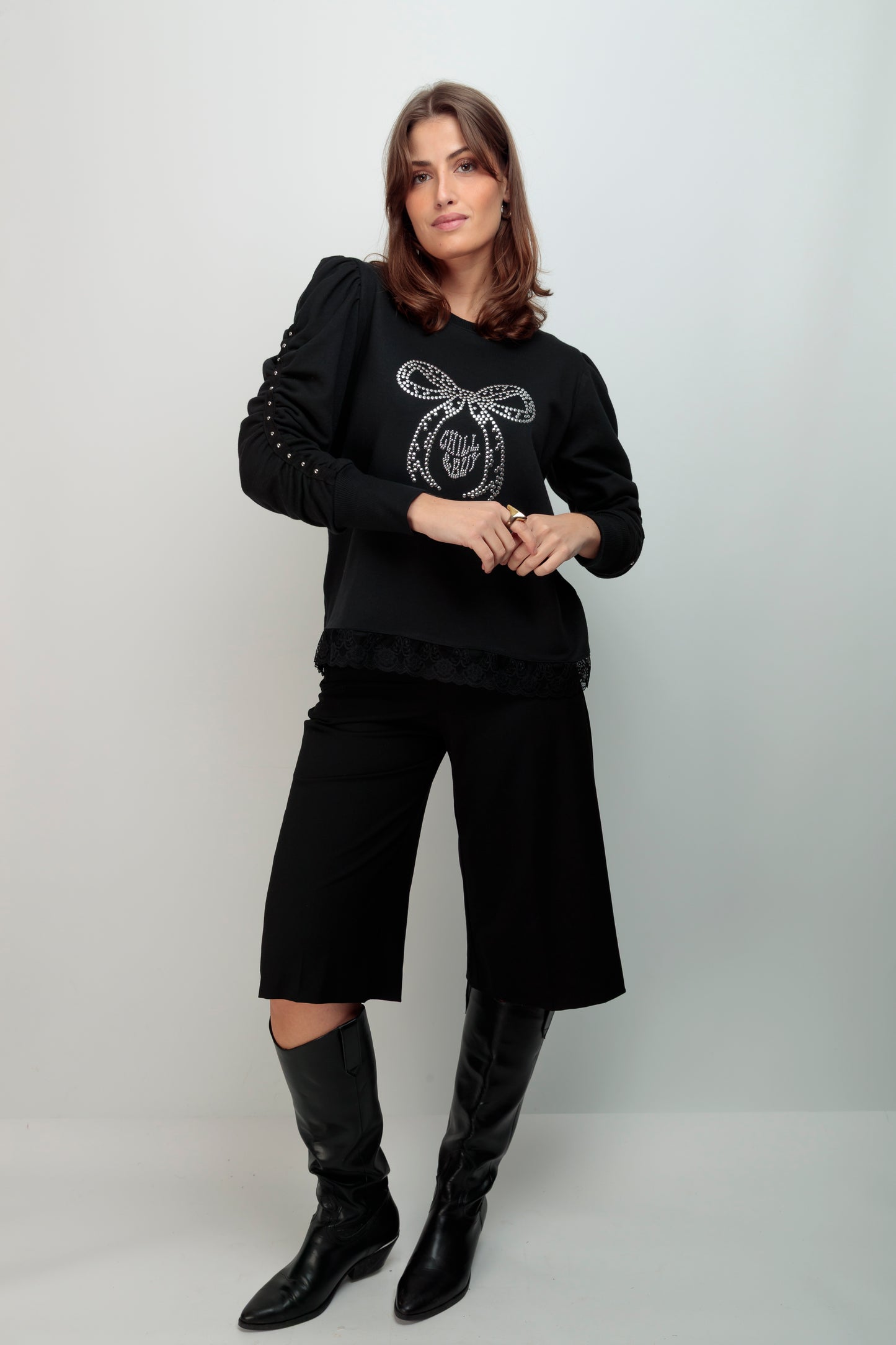 Sudadera Canela Lazo Tachas