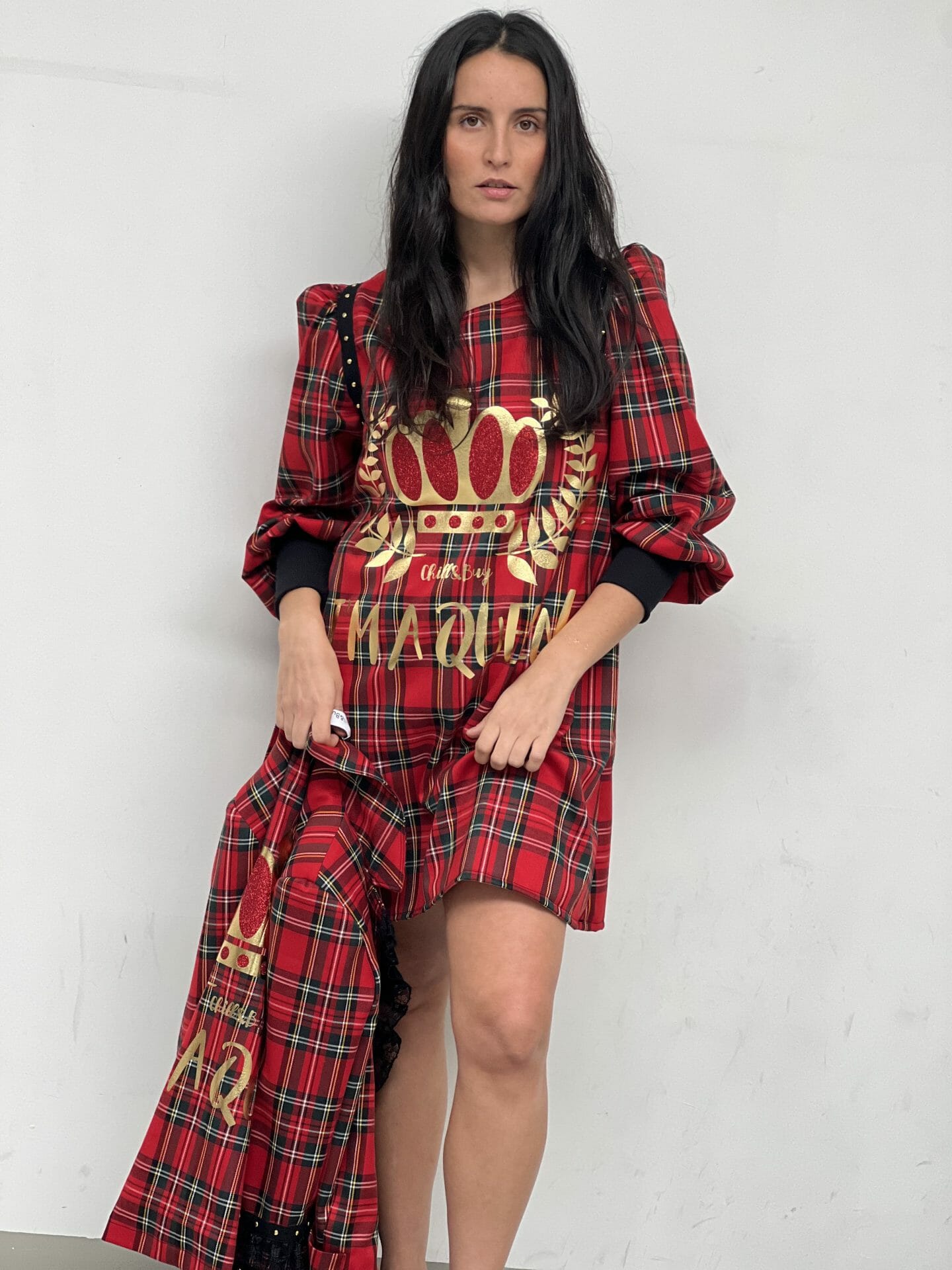 VESTIDO MANGA MIA ESCOCES ROJO QUEEN DORADO