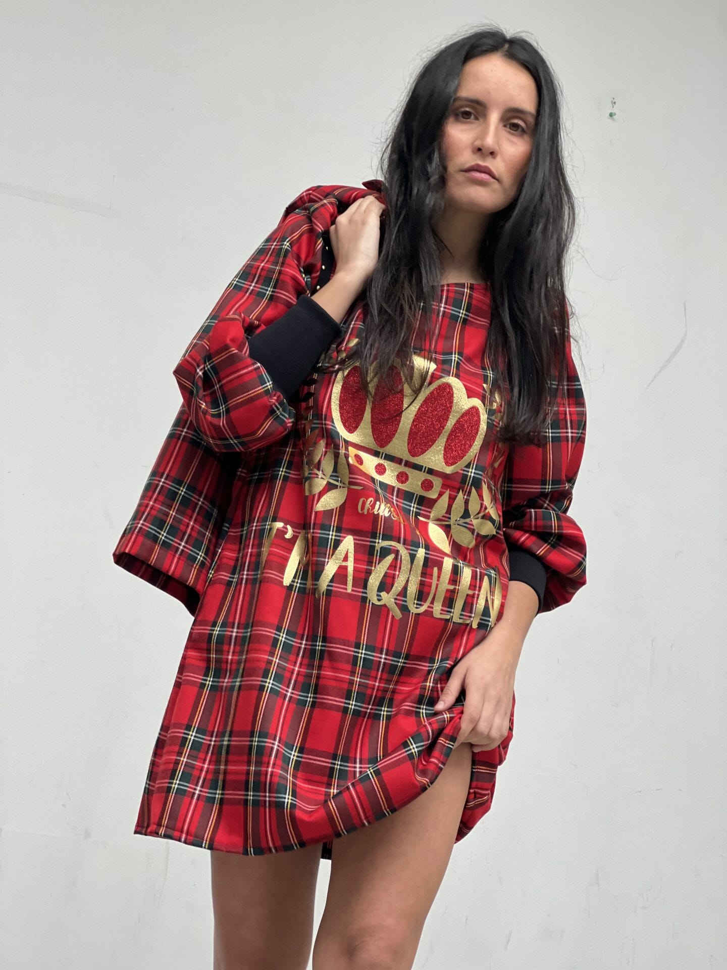 VESTIDO MANGA MIA ESCOCES ROJO QUEEN DORADO