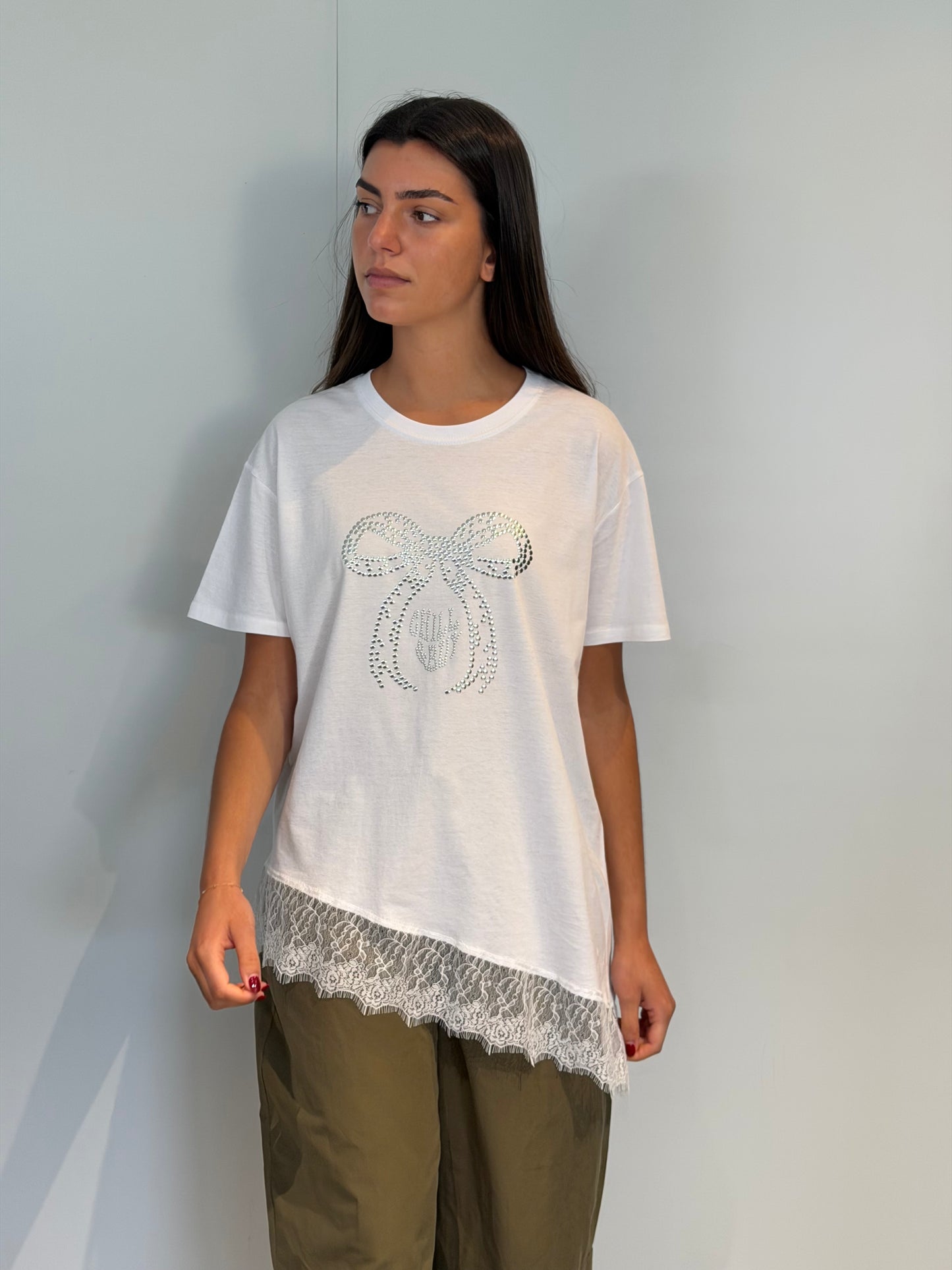 T-shirt Dentelle Nœud Clous
