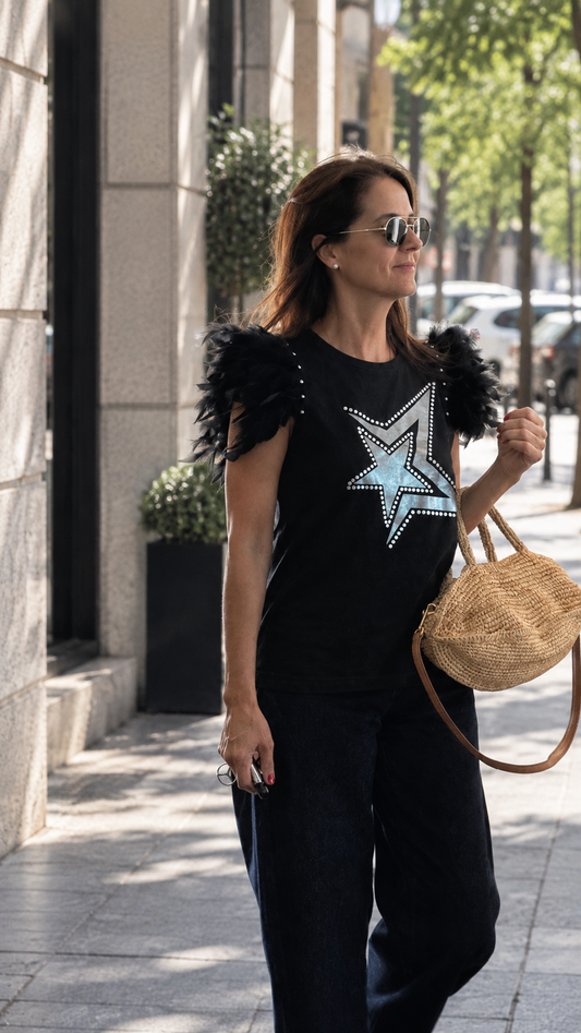 T-shirt demi-étoile à plumes