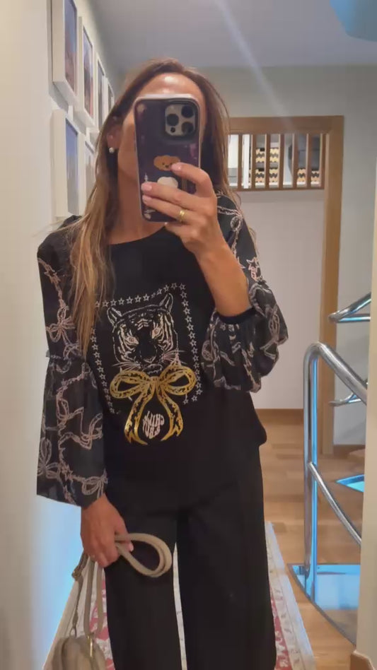 T-shirt Queen Tiger Bow