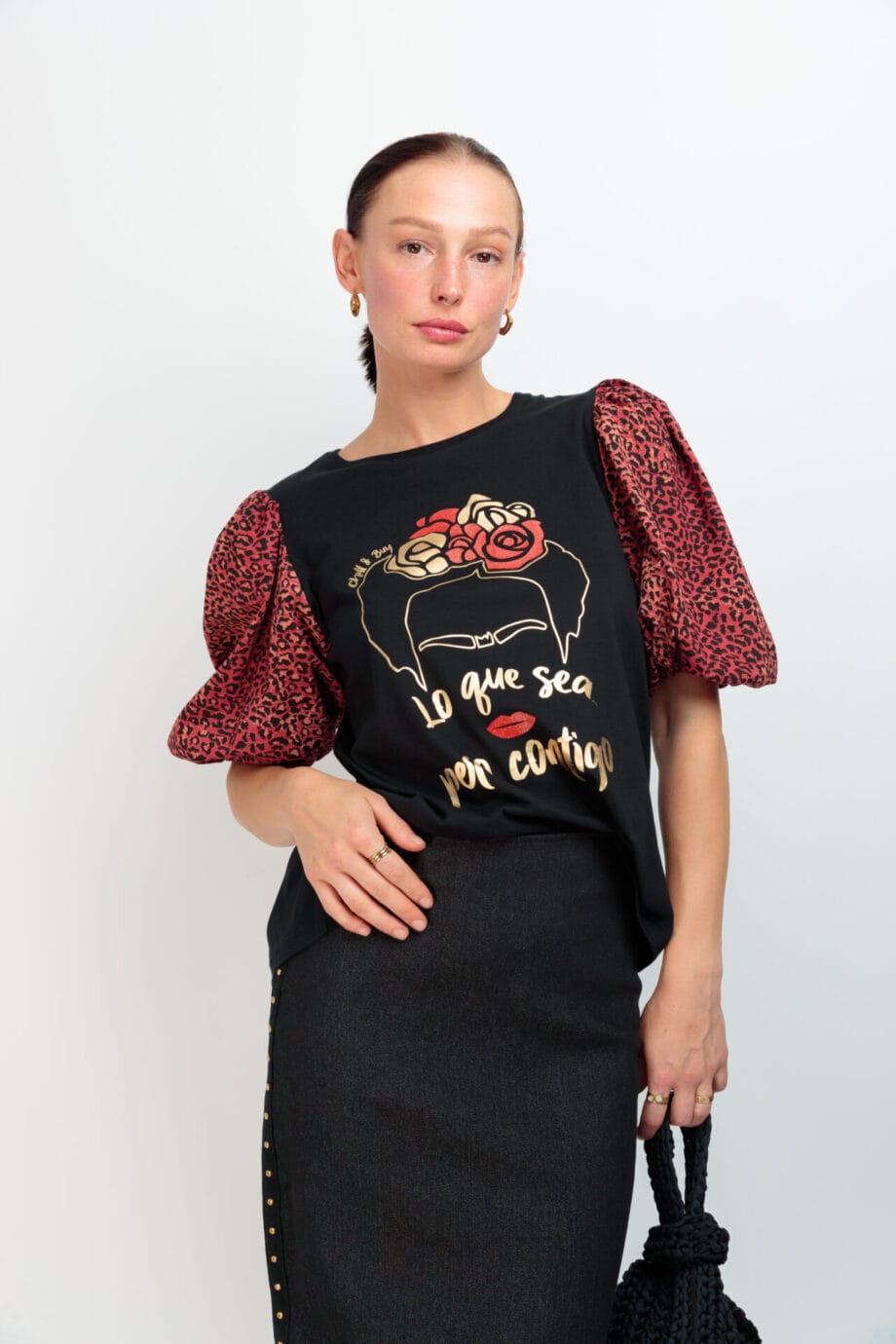 CAMISETA OMEGA TIGRESA FRIDA CONTIGO