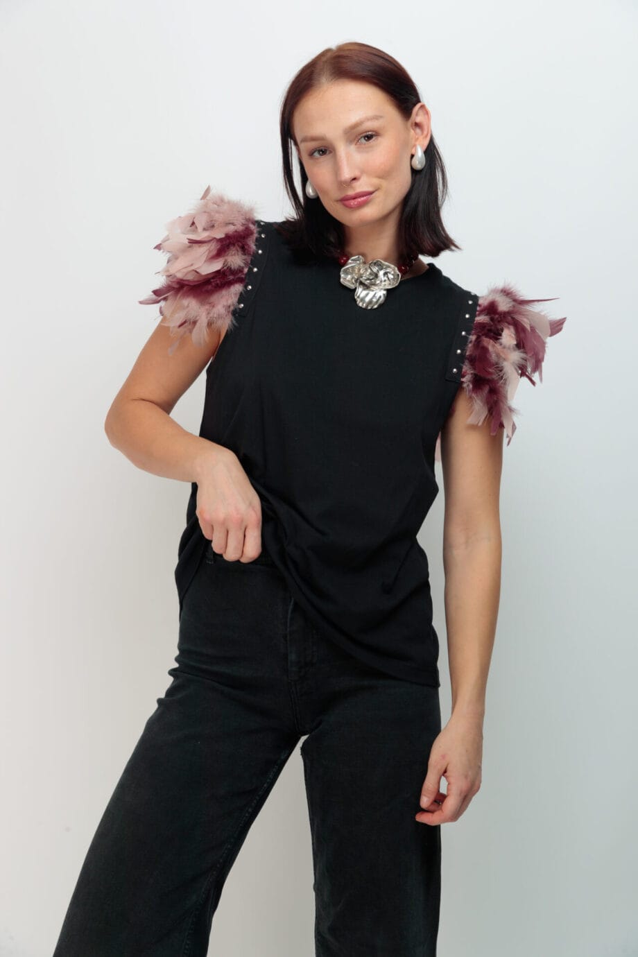 CAMISETA PLUMAS MIXTACHAS SIN DISENO