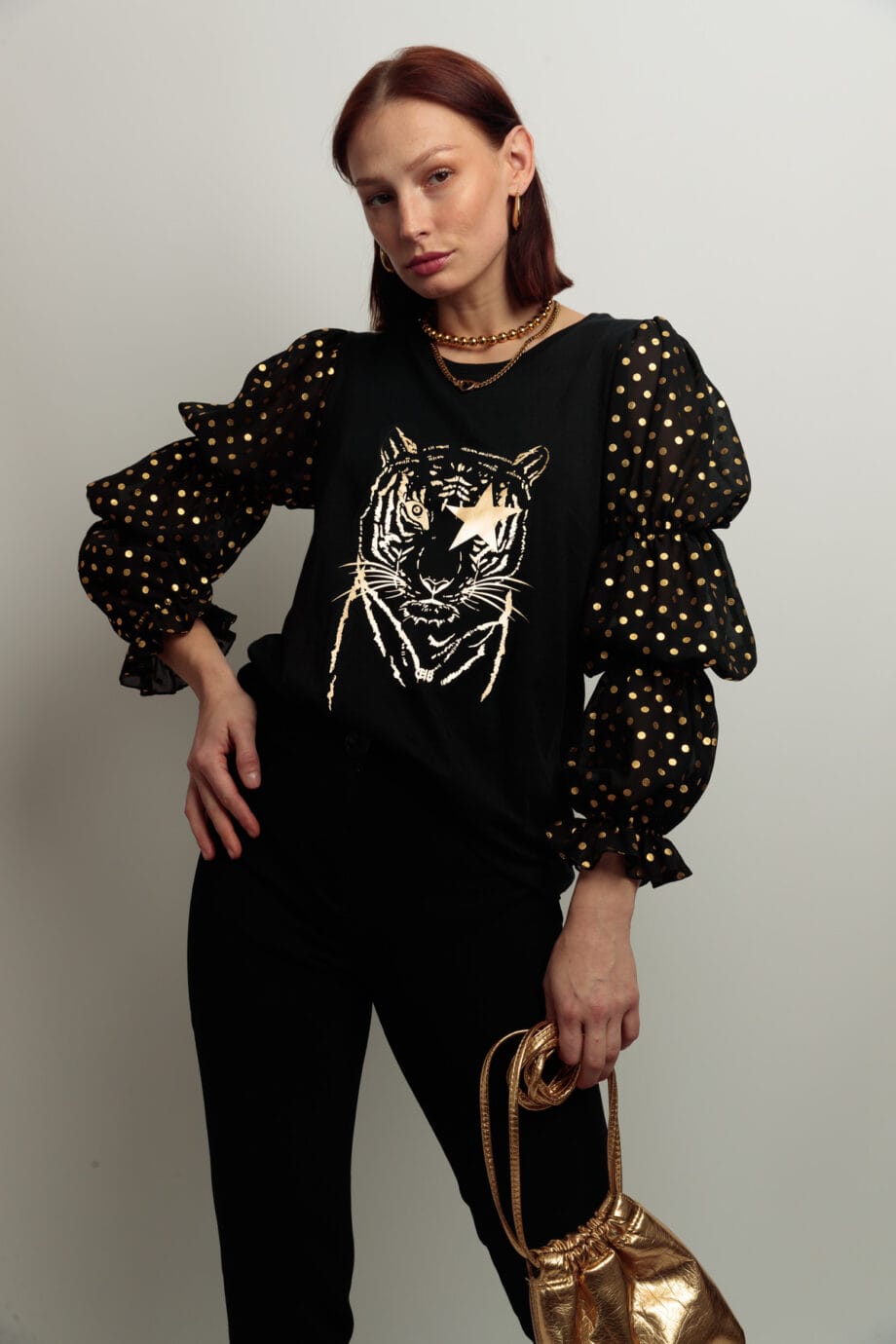 CAMISETA FRUNCES FELINO DORADO