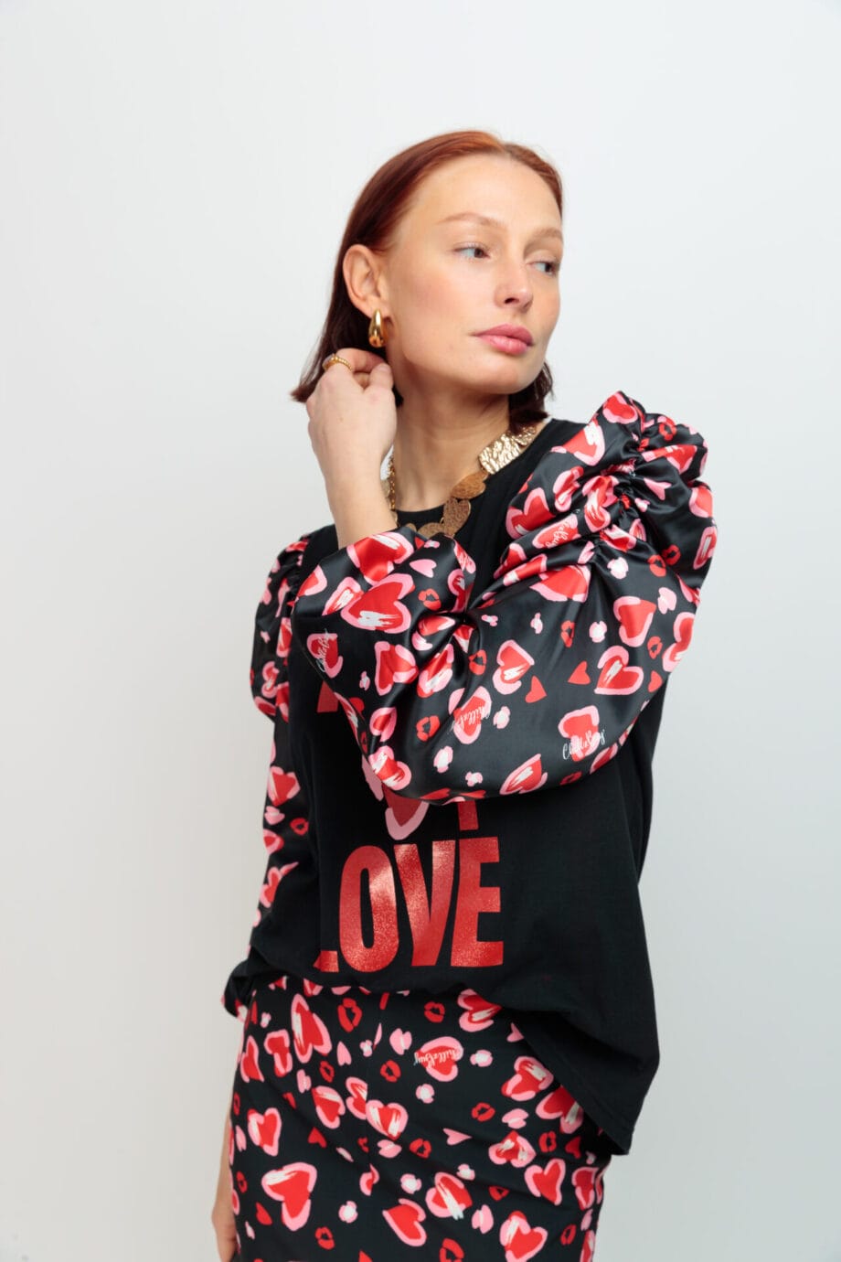 CAMISETA ESENCIA CRUSH NEGRO FULL OF LOVE