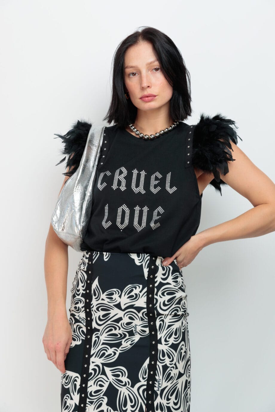 CAMISETA PLUMASTACHAS CRUEL LOVE