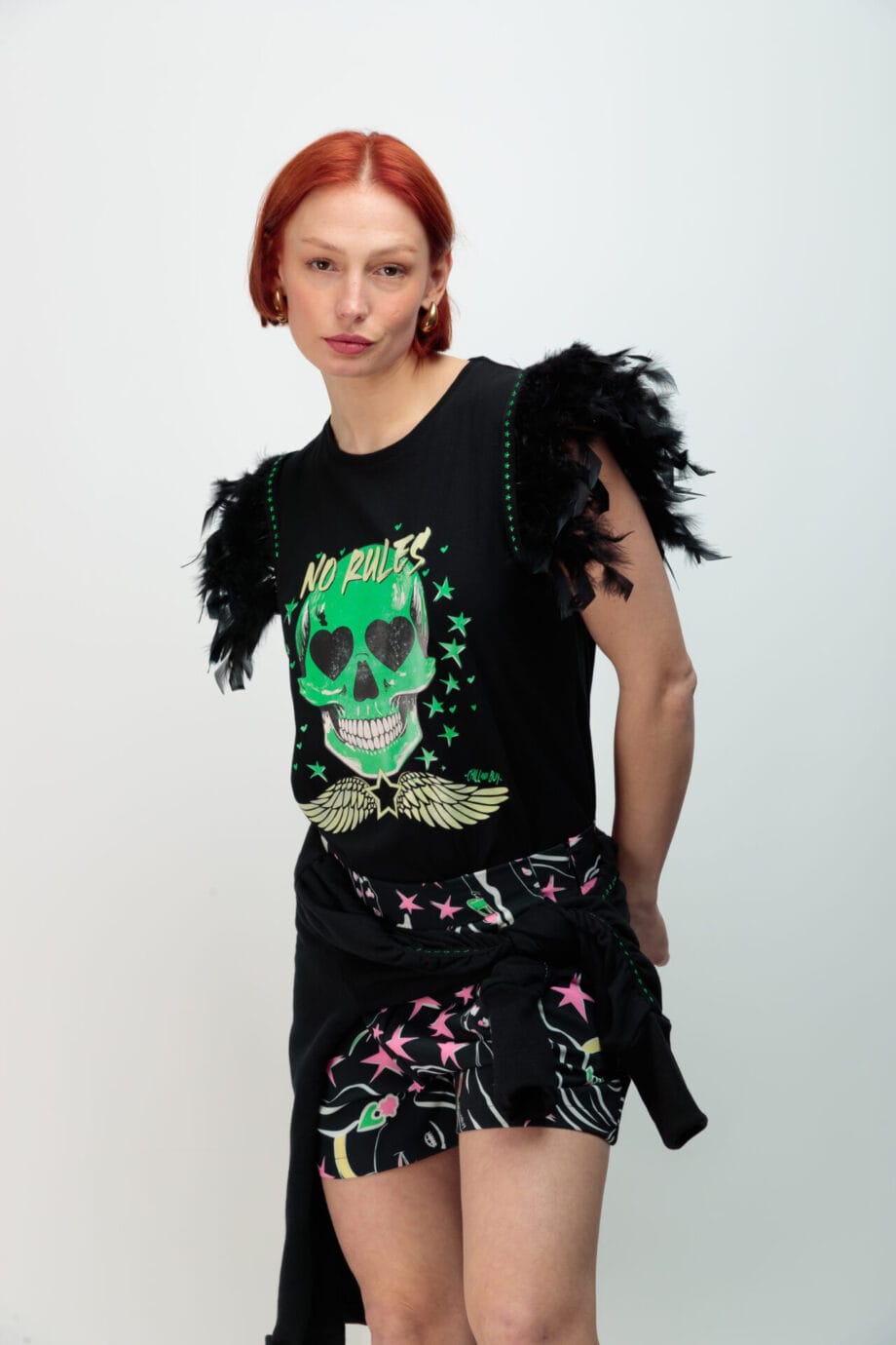 CAMISETA PLUMAS+TACHAS SKULL STAR VERDE ()