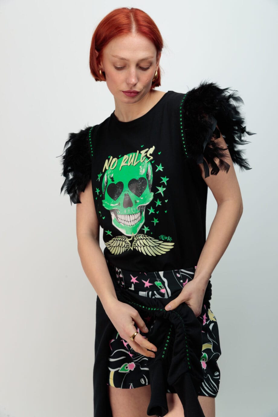 CAMISETA PLUMAS+TACHAS SKULL STAR VERDE ()